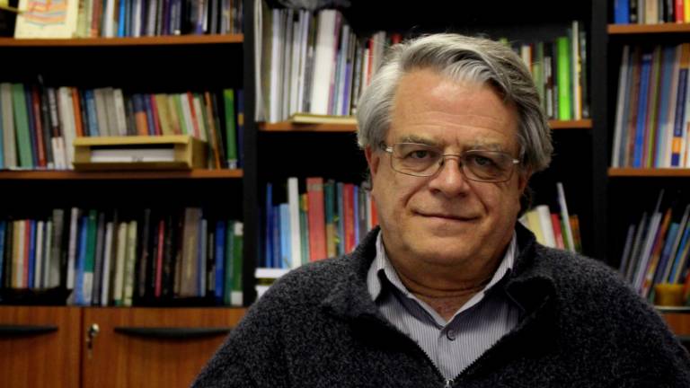 Carlos Larrea, nuevo rector interino de la Univ. Andina