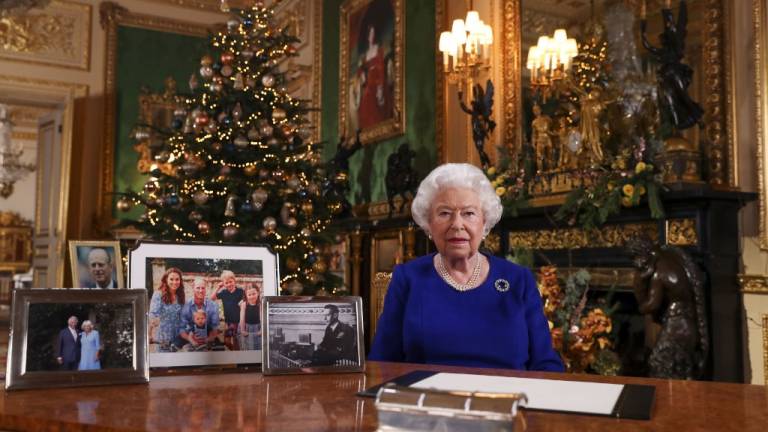 El mensaje oculto de la reina Isabel contra Harry y Meghan en su saludo navideño