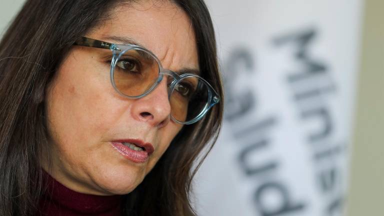 Siguen a la baja los casos de covid-19 en Ecuador tras eliminar mascarillas, asegura la ministra de Salud