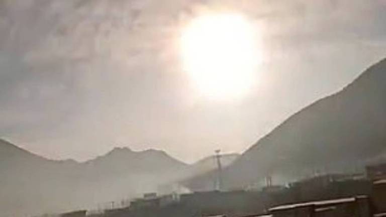 Una bola gigante de fuego iluminó el cielo y cayó en China