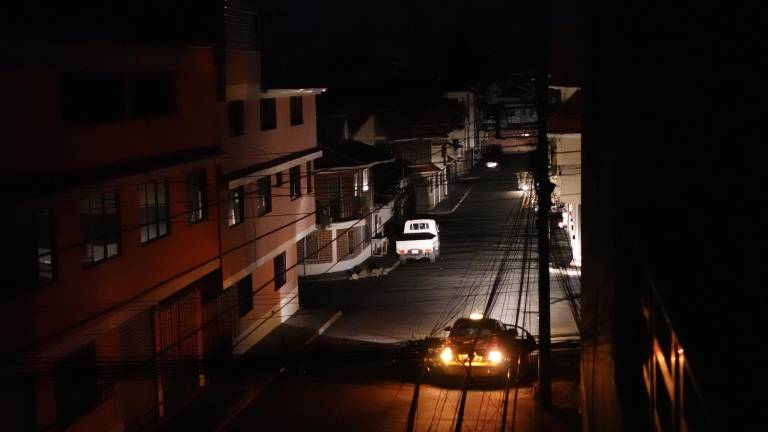 Cenace advierte sobre “alto riesgo” para el abastecimiento eléctrico en Ecuador