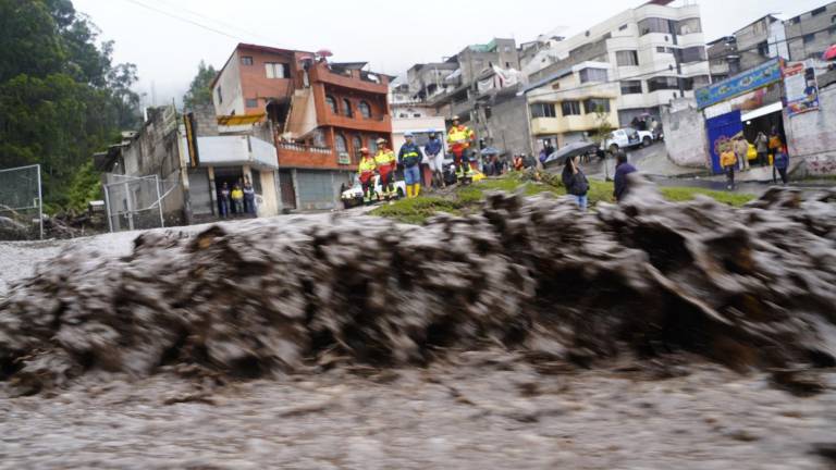Microvistazo | Un aluvión en La Gasca, al norte de Quito, es ocasionado nuevamente por lluvias