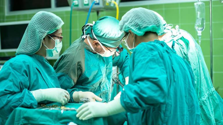 Un médico fue sentenciado como autor directo de homicidio culposo tras una mala lipoescultura.