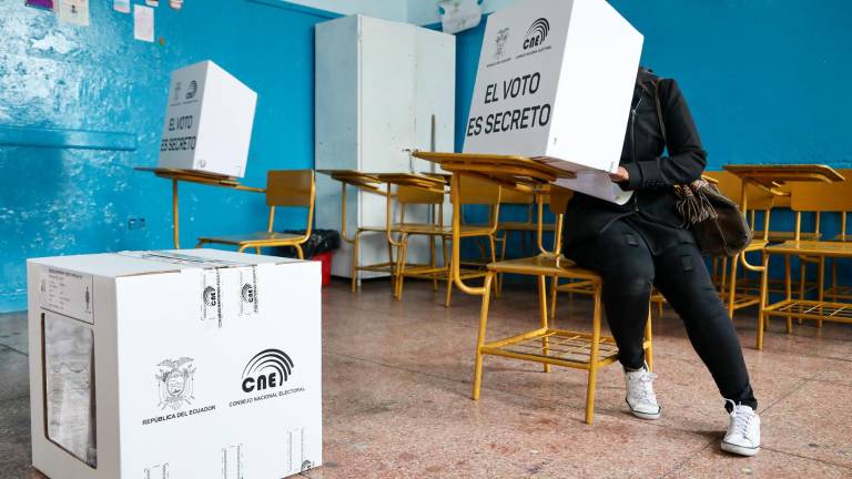 Microvistazo | El 'No' se consolida en el Referéndum y Consulta Popular con más el 98% escrutado