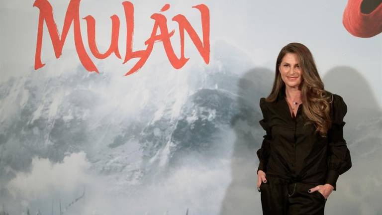 Disney lanzará “Mulan” en internet y renuncia a las salas de cine