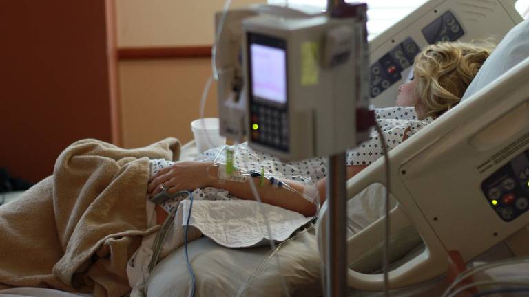 Cuidados Intensivos en hospital del IESS del Sur de Quito se encuentra lleno
