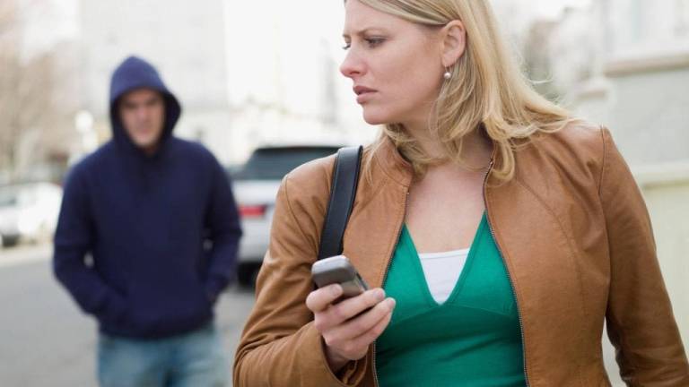 IESS anunció acciones contra empleado que &quot;stalkeaba&quot; mujeres en redes