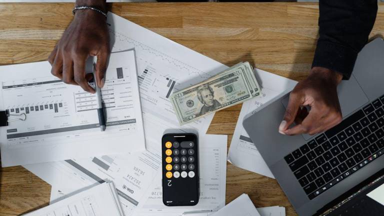 Solo la empresa Liquidez.ec, que es parte del grupo Fidesburó, entregó en 2024 US$ 50 millones aproximadamente a cambio de notas de crédito desmaterializadas.