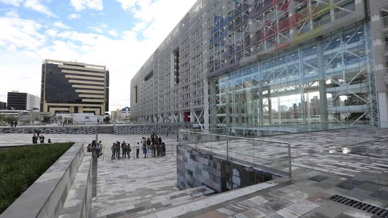 Gobierno confirma pago del décimo tercer sueldo: ya se hizo el depósito a los trabajadores del sector público