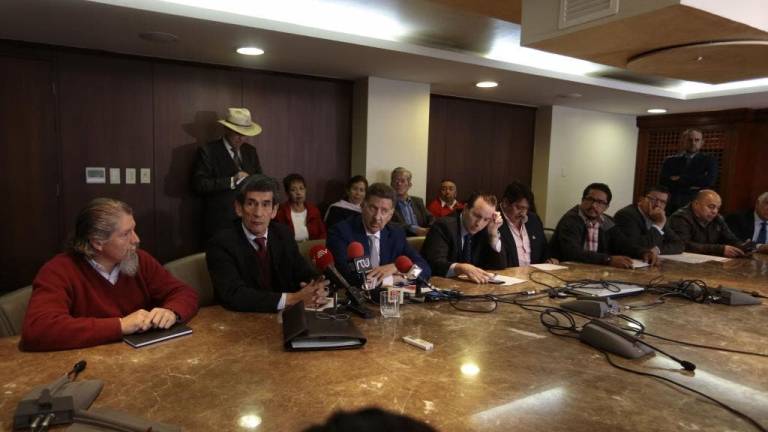 Gremios rechazan eliminación de deuda estatal con el IESS