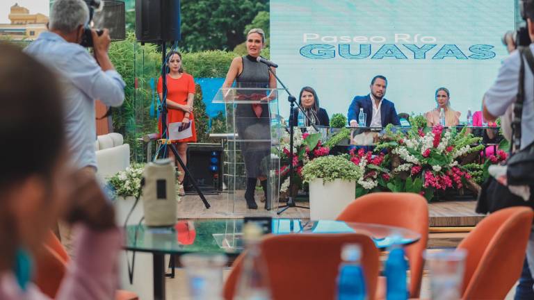 Cynthia Viteri se pronuncia sobre altercado de su esposo y catedrático