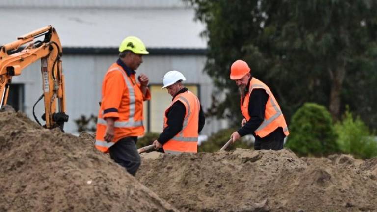 Cavan las tumbas de las víctimas de Nueva Zelanda