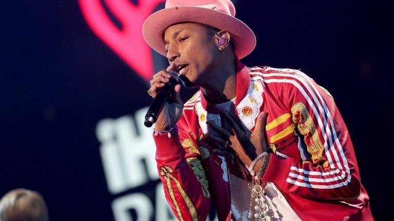 Abogados de Pharrell Williams exigen a Youtube que deje de emitir su música