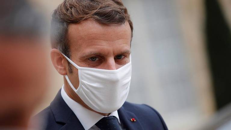 Macron vuelve a confinar a Francia: esta segunda ola &quot;será más dura y mortífera que la primera&quot;