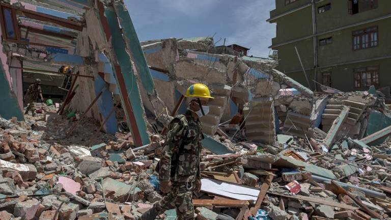 Un sismo de 5,7 grados volvió a sacudir Nepal este sábado