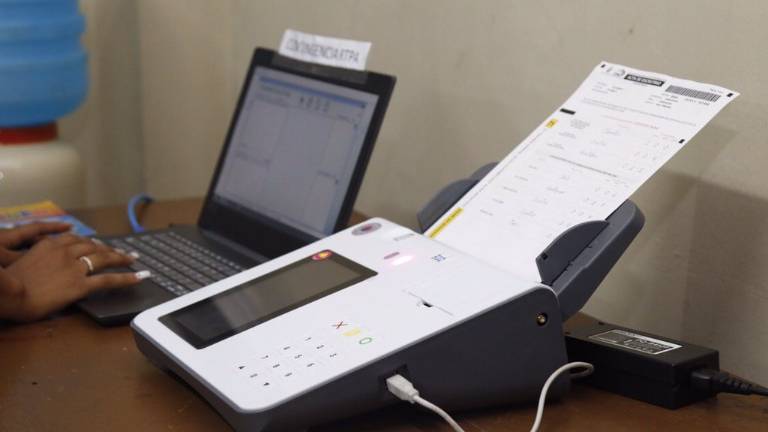 Plantean verificación de afiliaciones políticas por Internet