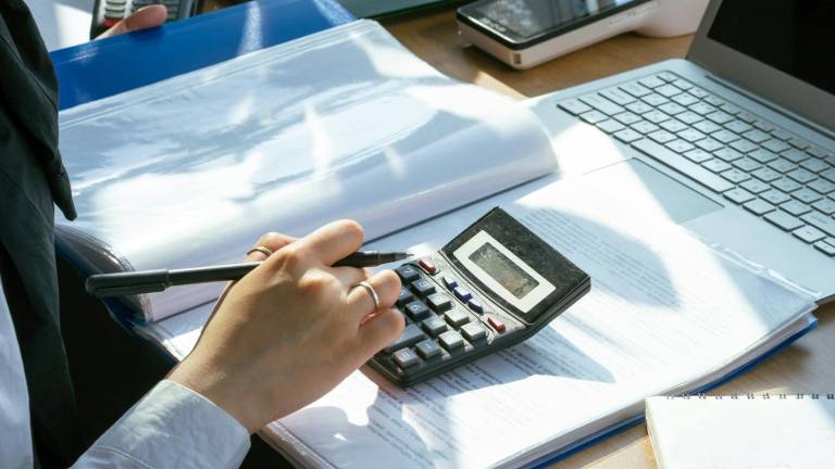 Ministerio del Trabajo emite acuerdo que propone jornadas laborales de hasta doce horas a cambio de mayor descanso