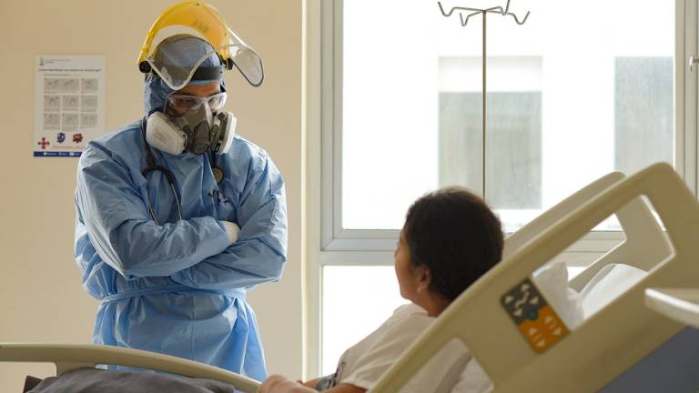 Ecuador vuelve a superar los 1.000 casos de contagio de COVID-19 en un día