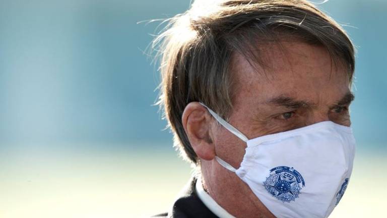 Bolsonaro tiene coronavirus y se trata con cloroquina