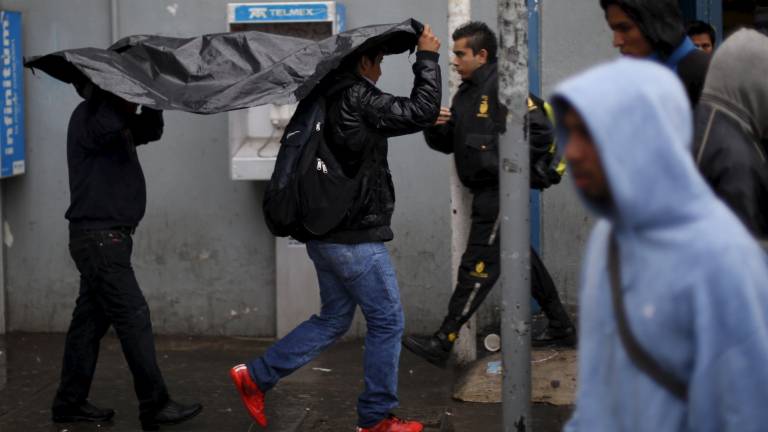 Continúa alerta roja varios estados mexicanos por Patricia