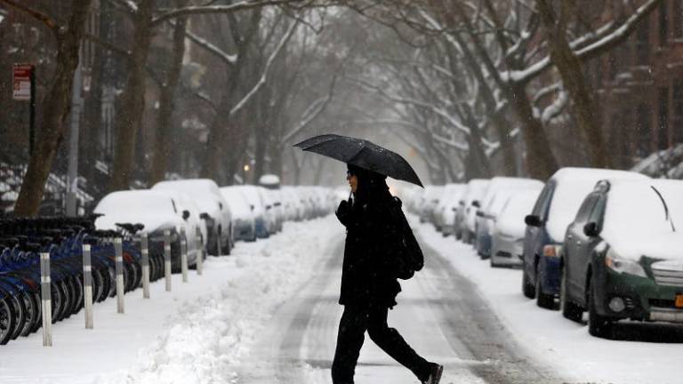 Cuomo dice que tormenta ha tenido menor impacto al esperado