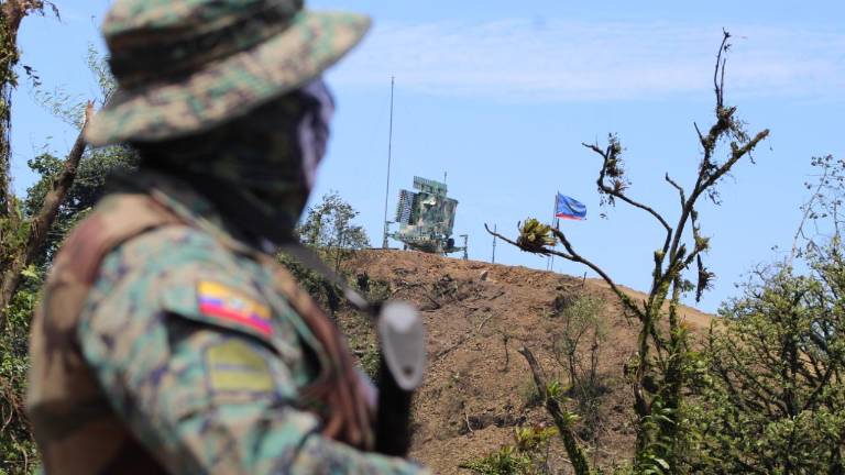 Ministerio de Defensa confirmó una explosión en el radar del cerro de Montecristi