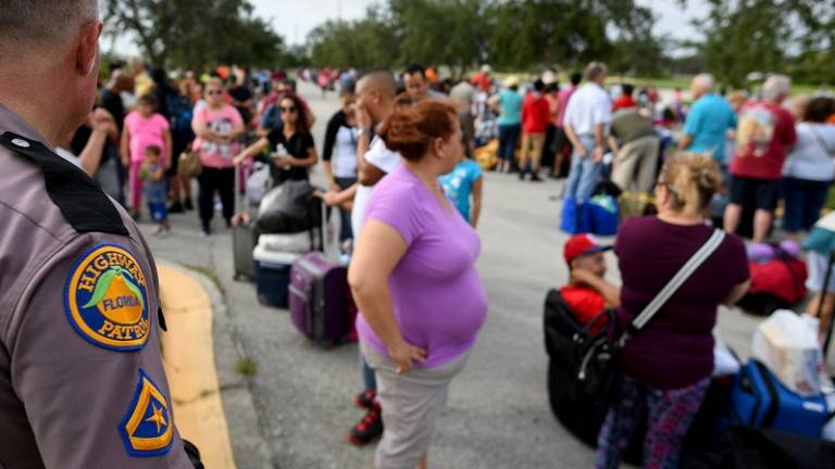 Ordenan evacuación de 6,3 millones de personas en Florida