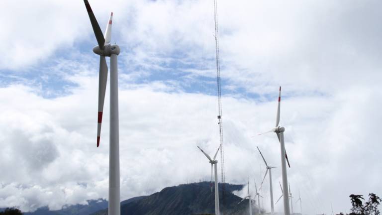 Empresas españolas asumirán concesión de proyectos eólicos en Ecuador