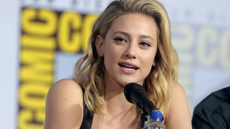 Lili Reinhart: "Es importante explorar el dolor que sientes como adolescente"