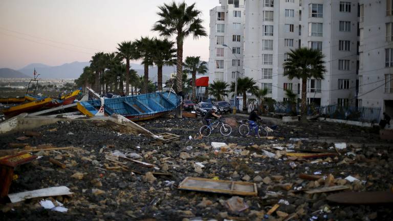 Aumentan a 12 los muertos por terremoto en Chile