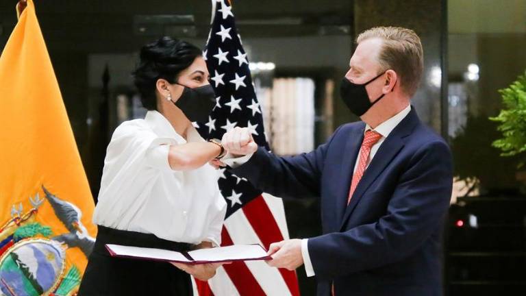 Ecuador y EE.UU. suscriben acuerdo para inteligencia aduanera y antinarcóticos