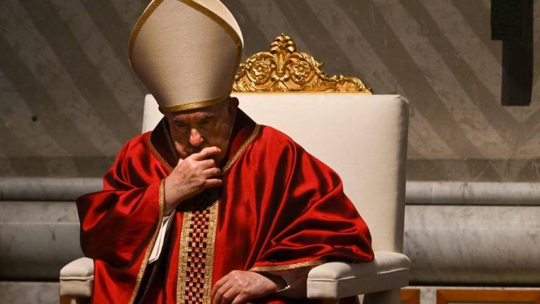 El papa implora la paz en Vía Crucis marcado por Ucrania: desarma la mano alzada del hermano contra el hermano