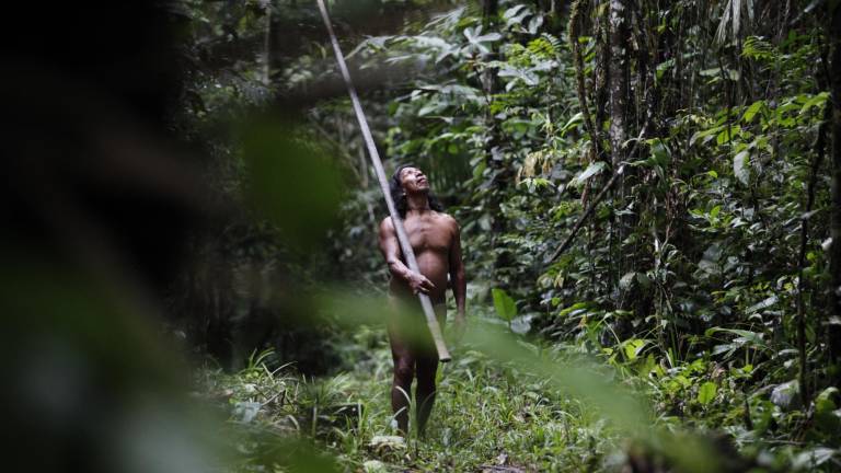La selva es mi casa, sentencia hombre indígena que rechaza a las petroleras en Ecuador
