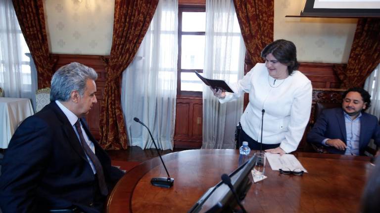 ¿Por qué cesaron a la exministra María Elsa Viteri?