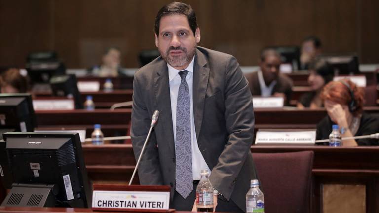 Exasambleísta Christian Viteri, sentenciado por caso Sobornos, está fuera del país