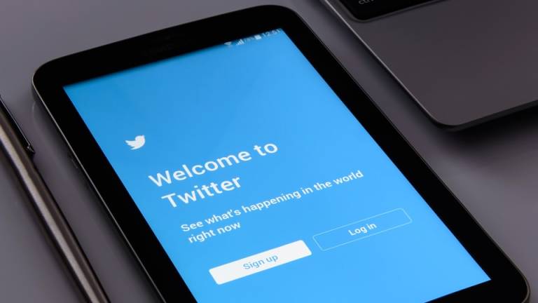 Twitter permite reportar tuits que engañen a los votantes