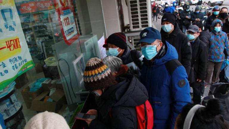 Crematorios saturados en China ante incremento de contagios y muertes por covid