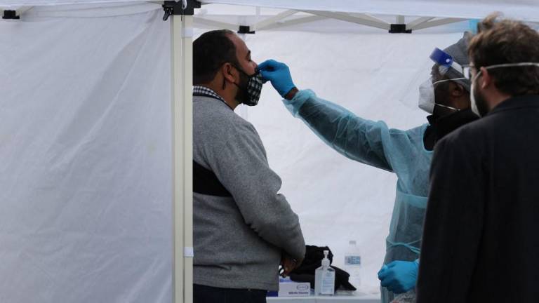 Extienden plazo para que ecuatorianos provenientes de EE.UU. no presenten prueba PCR en el embarque