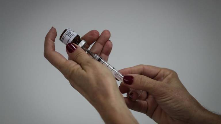 ¿Qué pasará con la vacuna si el coronavirus muta &quot;relativamente rápido&quot;? Oxford se pronuncia