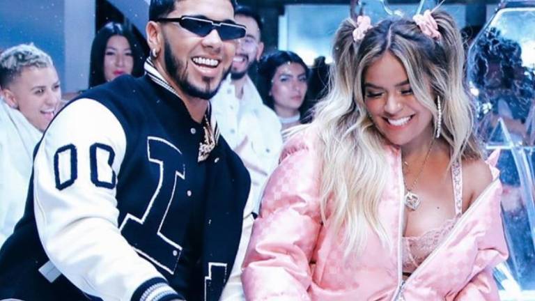 Karol G da positivo para coronavirus; su pareja, Anuel AA, dio negativo