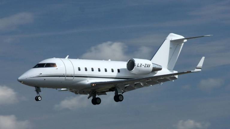 Un jet de lujo se desploma en México con 13 personas a bordo