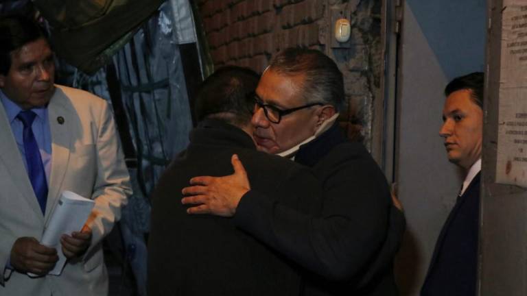 Jorge Glas argumentó temor para obtener refugio en la embajada de México, que analizará dar asilo político