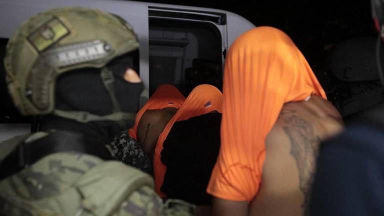 Trasladan a 153 presos desde la cárcel de Santo Domingo con el fin de precautelar la vida