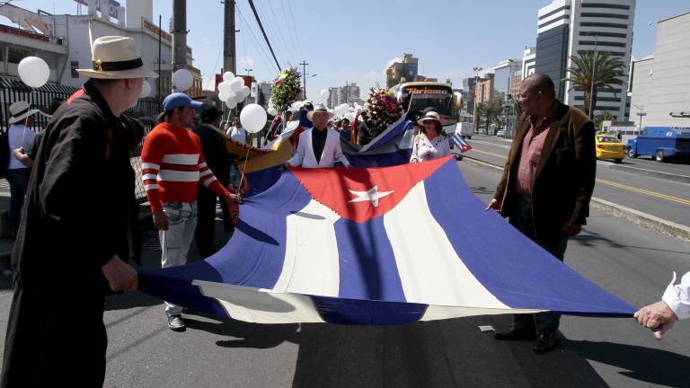 Simpatizantes de AP marcharon en memoria de Fidel Castro