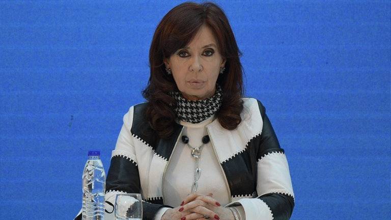 Cristina Kirchner apoya a candidato presidencial Aráuz y ataca a Lenín Moreno