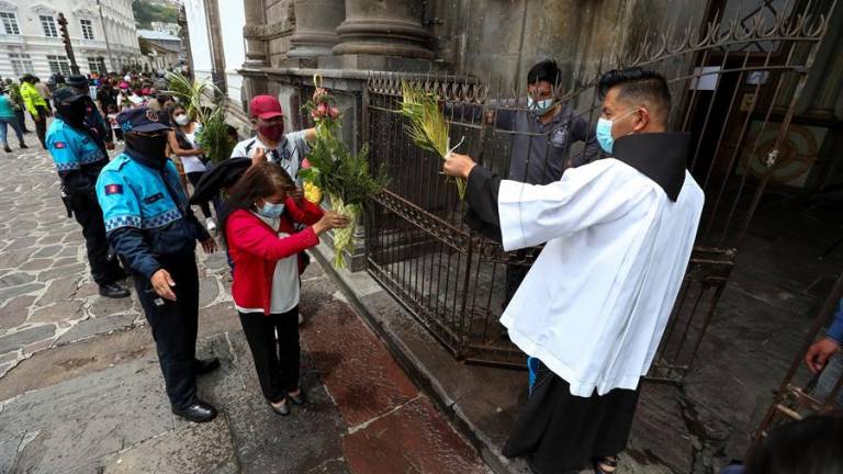 Iglesia católica mantiene restricciones, entre ellas la suspensión de procesiones