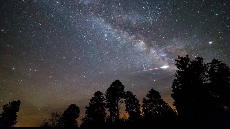 Esta semana la impresionante lluvia de meteoros del cometa Halley alcanza su máximo esplendor