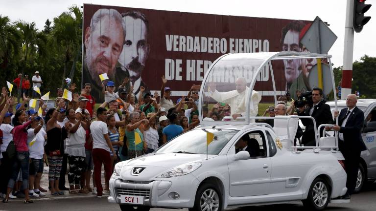 Papa anima a Cuba y EE.UU. a seguir mejorando relaciones