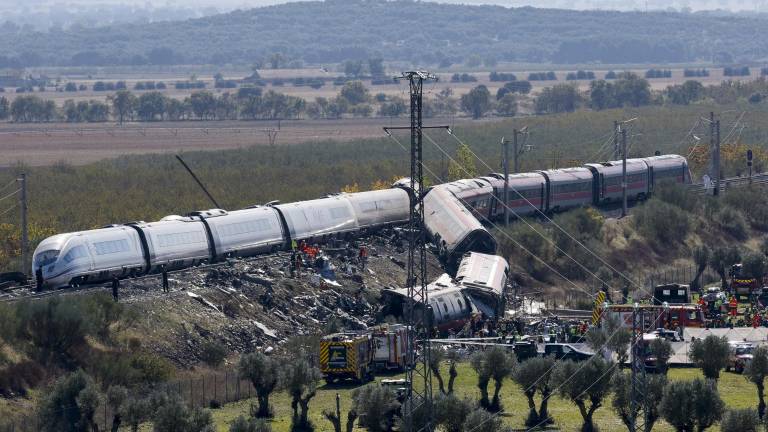 Periodista narra cómo ocurrió el fatal choque de trenes en Toledo, España: Estoy vivo de milagro