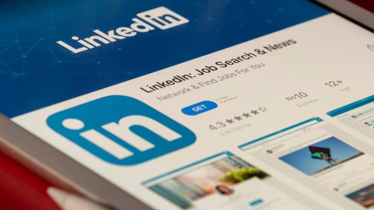 Cuidado con LinkedIn: estos son los riesgos de compartir sus datos personales